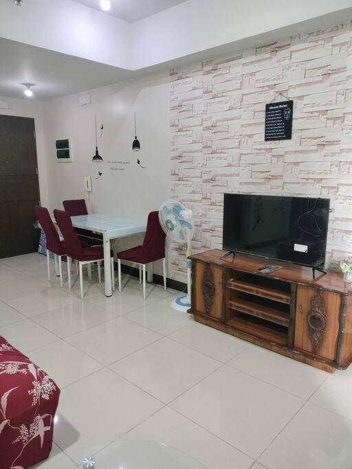 Cubao Manhattan Heights, Unit 8Bc Tower B, 1 Br Манила Екстериор снимка