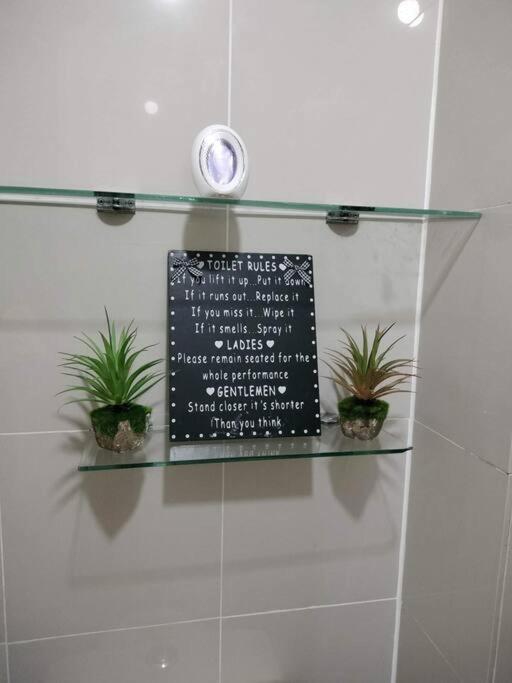 Cubao Manhattan Heights, Unit 8Bc Tower B, 1 Br Манила Екстериор снимка