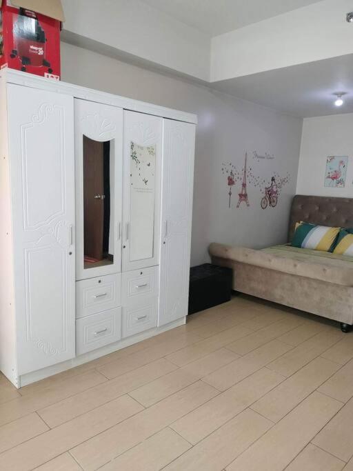 Cubao Manhattan Heights, Unit 8Bc Tower B, 1 Br Манила Екстериор снимка